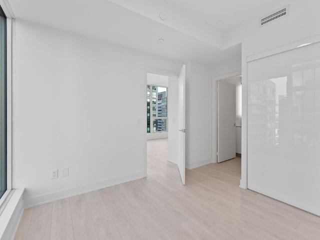 For Lease 35 Mercer Street Unit# 3910, Toronto, Ontario