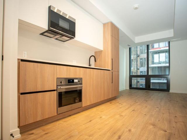 For Lease 35 Parliament Street Unit# 917, Toronto, Ontario