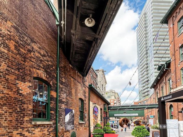For Lease 35 Parliament Street Unit# 2504, Toronto, Ontario