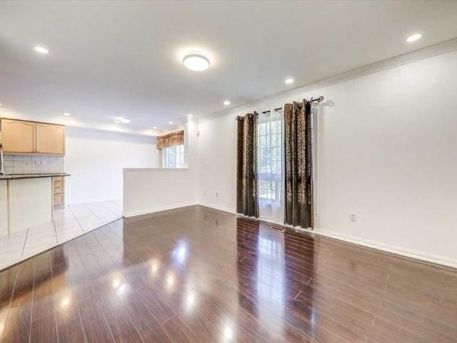 For Lease 35 Pitchpine Drive, Toronto, Ontario