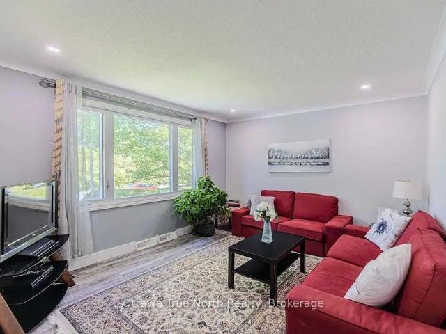 For Lease 35 Tauvette Street, Blackburn Hamlet, Ontario
