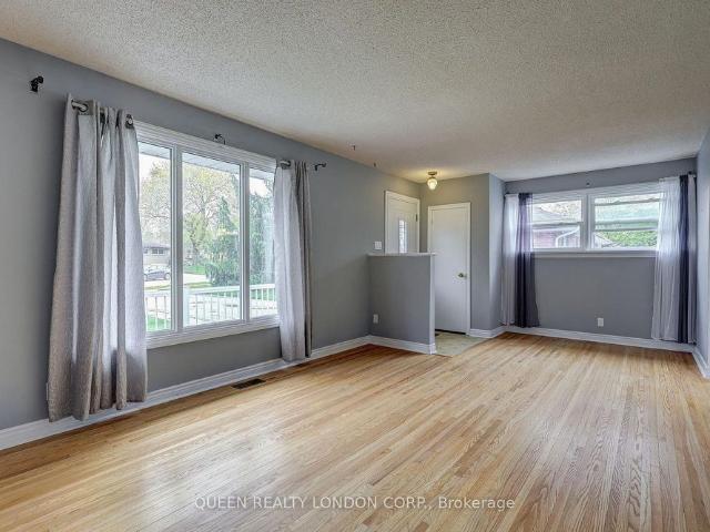 For Lease 35 Thorncrest Crescent, London South, Ontario