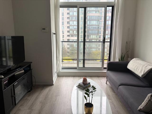 For Lease 3655 Kingston Road Unit# 908, Toronto, Ontario