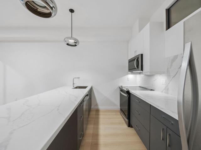 For Lease 367 Howland Avenue Unit# 1, Toronto, Ontario