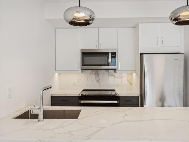 For Lease 367 Howland Avenue Unit# 2, Toronto, Ontario