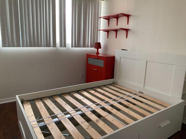 For Lease 3695 Kaneff Crescent Unit# 1107, Mississauga, Ontario