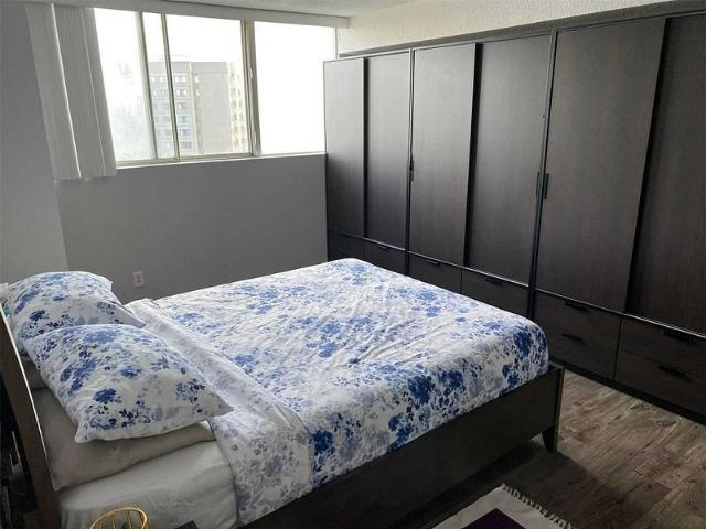 For Lease 3695 Kaneff Crescent Unit# 1812, Mississauga, Ontario