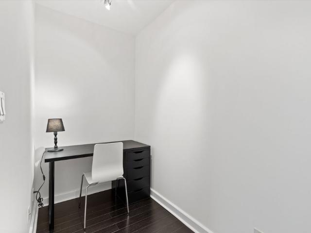 For Lease 36 Blue Jays Way Unit# 930, Toronto, Ontario