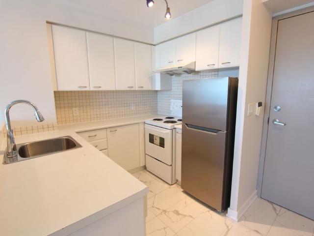 For Lease 36 Lee Centre Drive Unit# 2906, Toronto, Ontario