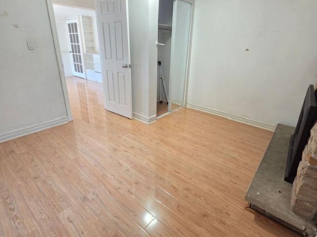 For Lease 36 Roundwood Court, Toronto, Ontario