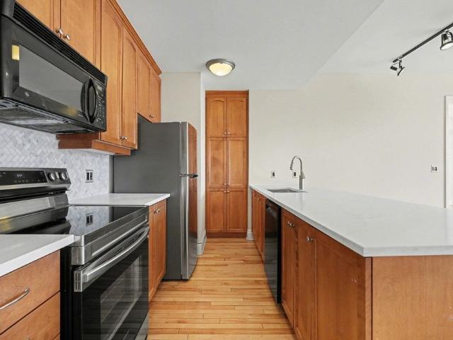 For Lease 375 LISGAR Street Unit# 801, Ottawa Centre, Ontario