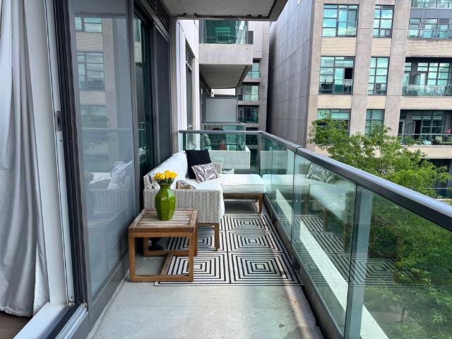 For Lease 377 Madison Avenue Unit# 405, Toronto, Ontario