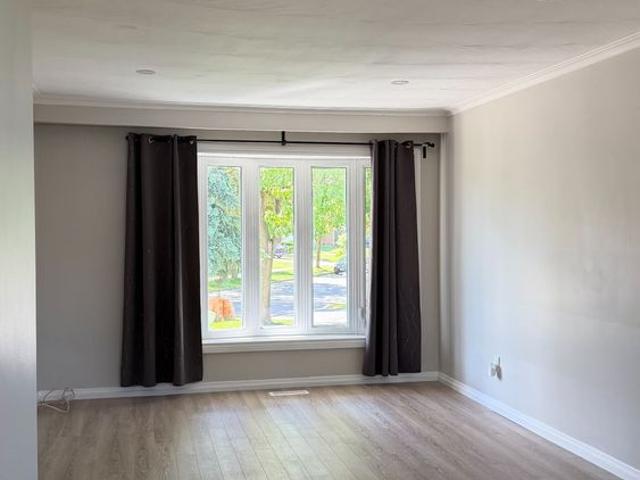 For Lease 3796 Wyewood Road, Mississauga, Ontario