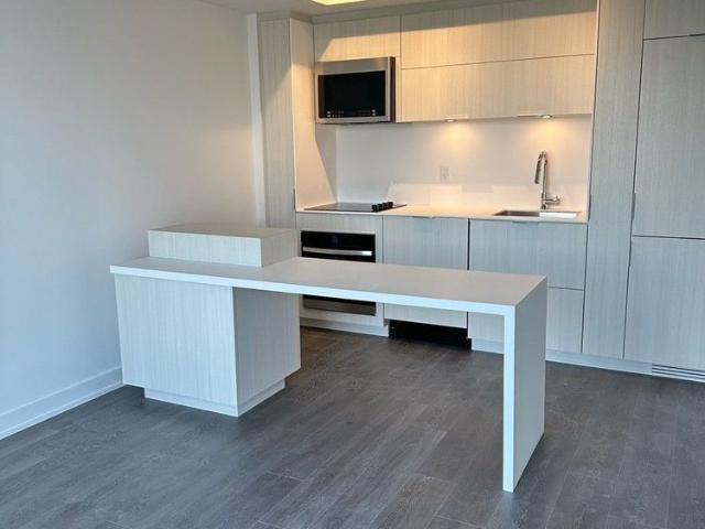 For Lease 370 Martha Street Unit# 701, Burlington, Ontario