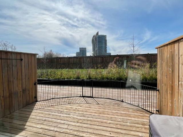 For Lease 370 Red Maple Road Unit# 13, Richmond Hill, Ontario