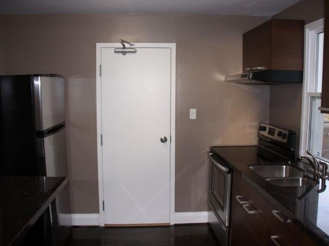 For Lease 3717 Lakeshore Boulevard Unit# 5, Toronto, Ontario
