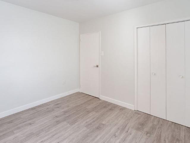 For Lease 371 Lakeshore Road Unit# 504, Mississauga, Ontario