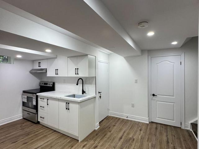For Lease 3722 Ellengale Drive Unit# basement, Mississauga, Ontario