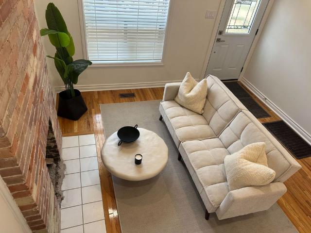 For Lease 37 Grant Street, Toronto, Ontario