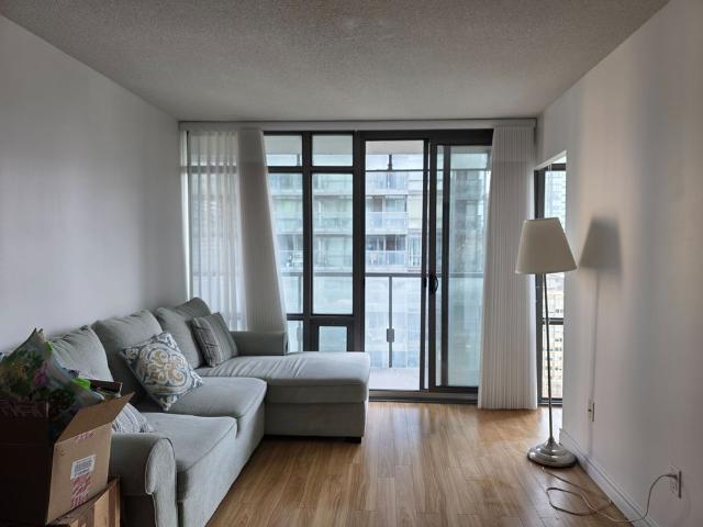 For Lease 37 Grosvenor Street Unit# 1701, Toronto, Ontario