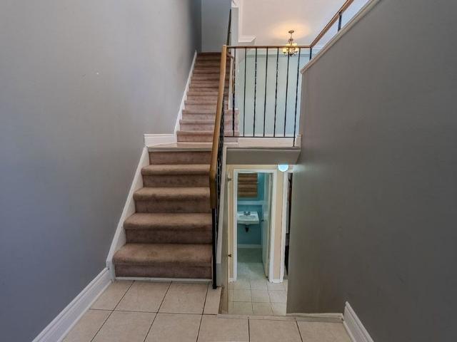 For Lease 37 Forester Crescent Unit# #C, Bells Corners and South to Fallowfield, Ontario