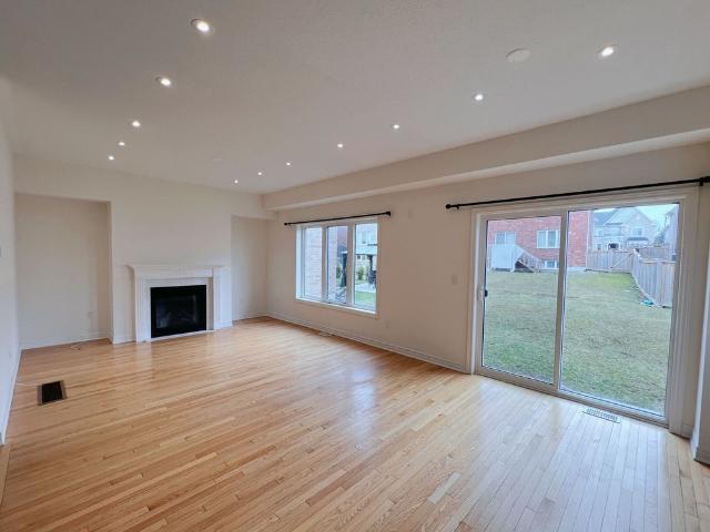 For Lease 37 Kavanagh Avenue, East Gwillimbury, Ontario