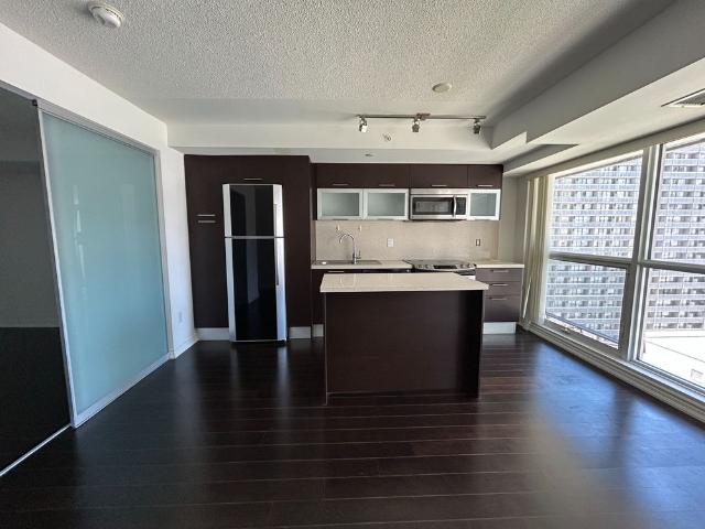 For Lease 386 Yonge Street Unit# 1019, Toronto, Ontario