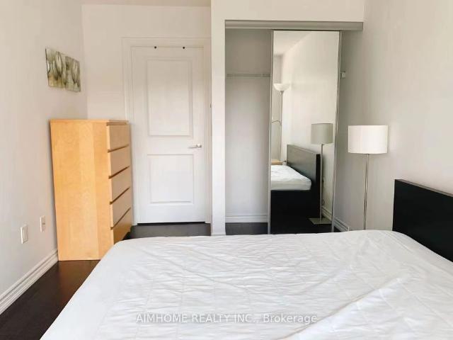 For Lease 386 Yonge Street Unit# 1221, Toronto, Ontario
