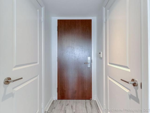 For Lease 386 Yonge Street Unit# 2513, Toronto, Ontario