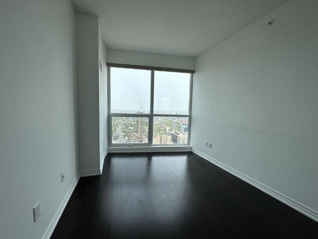 For Lease 386 Yonge Street Unit# 4607, Toronto, Ontario
