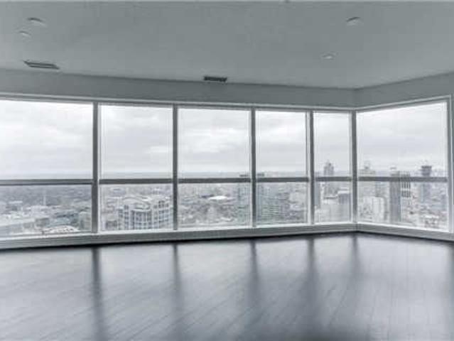 For Lease 386 Yonge Street Unit# 5016, Toronto, Ontario