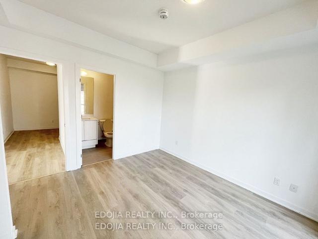 For Lease 38 Forest Manor Road Unit# 707, Toronto, Ontario