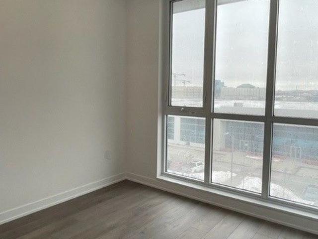 For Lease 38 Honeycrisp Crescent Unit# 519, Vaughan, Ontario