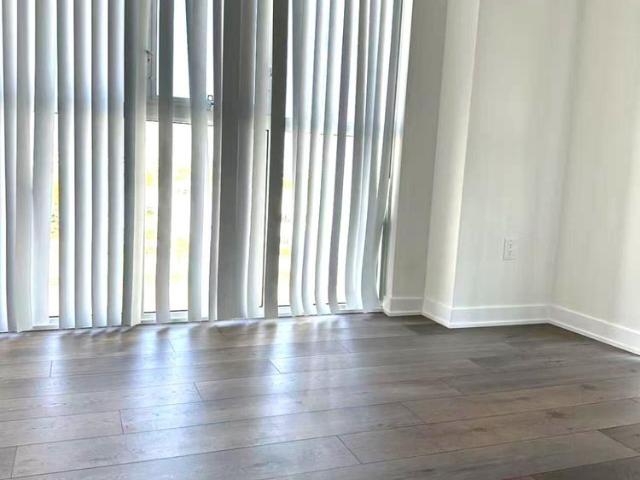 For Lease 38 Honeycrisp Crescent Unit# 612, Vaughan, Ontario