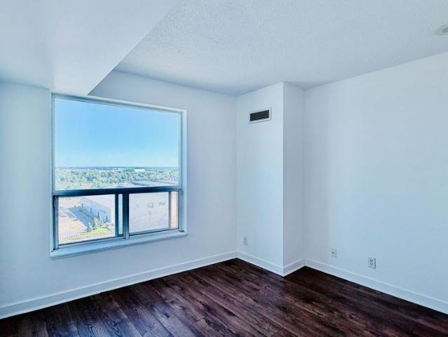 For Lease 38 Lee Centre Drive Unit# 1702, Toronto, Ontario