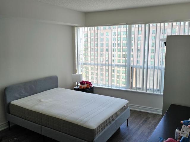 For Lease 38 Lee Centre Drive Unit# 2107, Toronto, Ontario