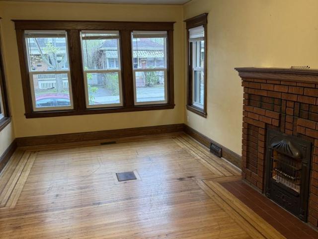 For Lease 38 North Oval N/A Unit# Upper, Hamilton, Ontario