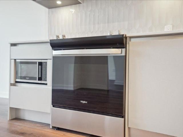For Lease 395 Dundas Street Unit# 239, Oakville, Ontario