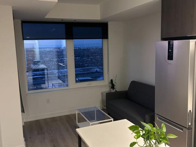 For Lease 395 Square One Drive Unit# 2201, Mississauga, Ontario