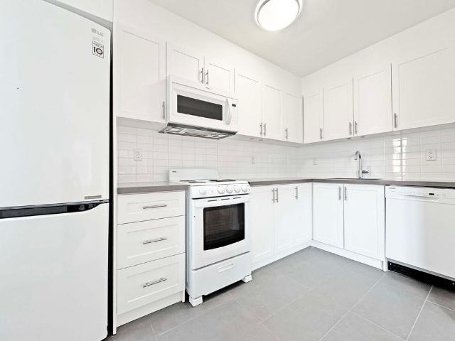 For Lease 396 Avenue Road Unit# 320, Toronto, Ontario