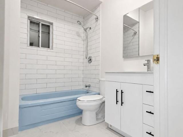 For Lease 396 Crawford Street Unit# Upper, Toronto, Ontario