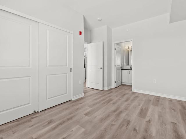 For Lease 397 Codds Road Unit# 601, Manor Park Cardinal Glen and Area, Ontario