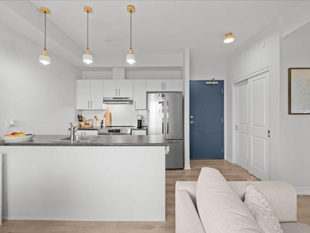 For Lease 397 Codd's Road Unit# 613, Manor Park Cardinal Glen and Area, Ontario