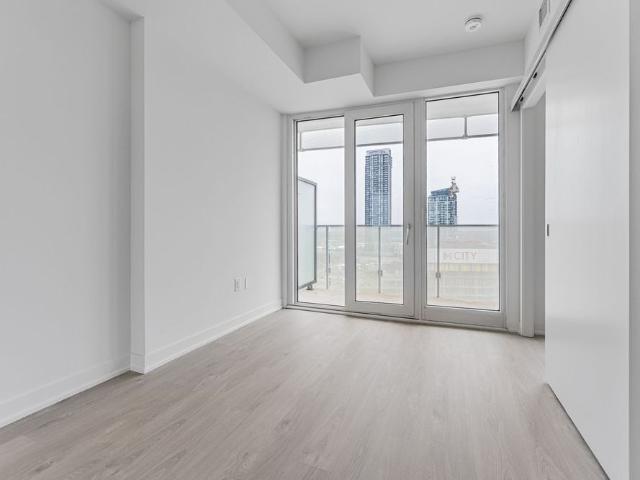 For Lease 3900 Confederation Parkway Unit# 1307, Mississauga, Ontario