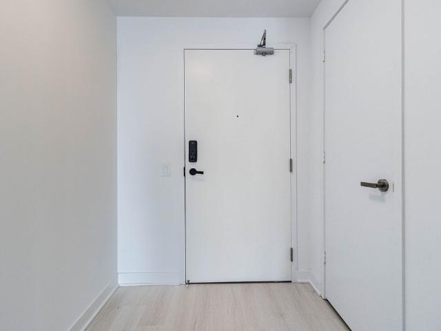 For Lease 3900 Confederation Parkway Unit# 2212, Mississauga, Ontario