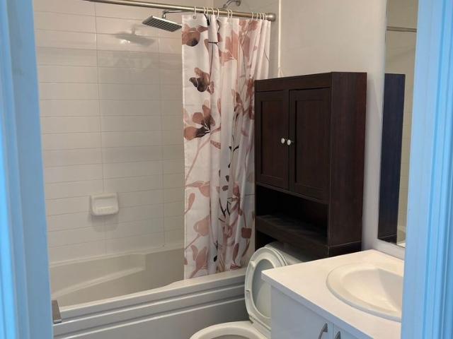 For Lease 39 ANNIE CRAIG Drive Unit# 1016, Toronto, Ontario