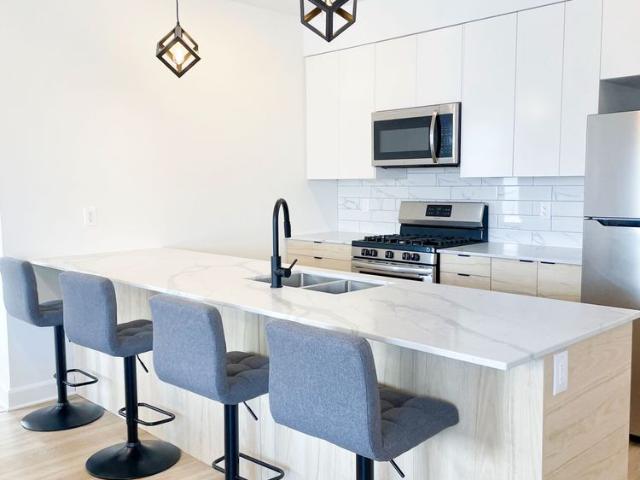 For Lease 39 Goulburn Avenue Unit# C, Lower Town Sandy Hill, Ontario