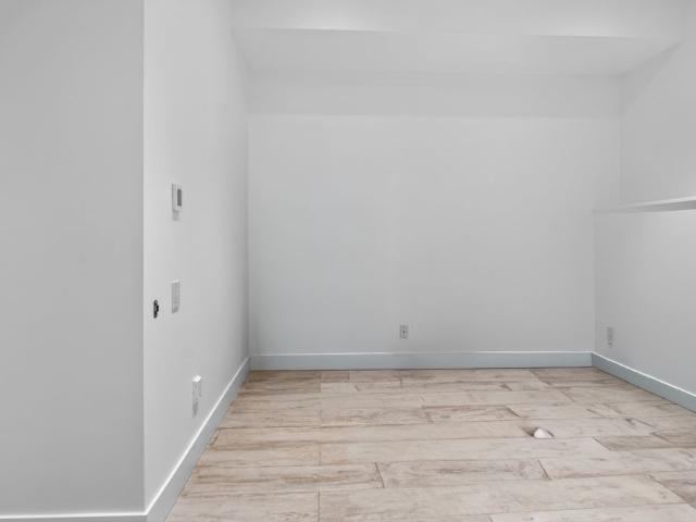 For Lease 39 Old Brewery Lane Unit# 3, Toronto, Ontario