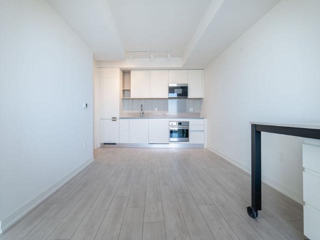 For Lease 39 Mary Street Unit# 2007, Barrie, Ontario