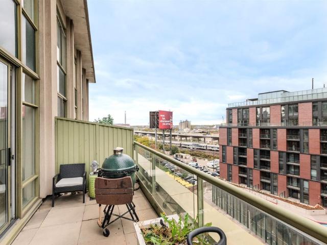 For Lease 39 Parliament Street Unit# 916, Toronto, Ontario